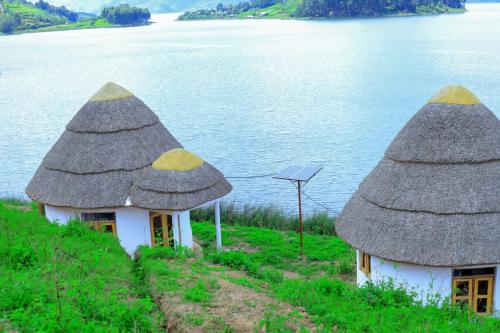 African Tent Resort Bunyonyi (8)